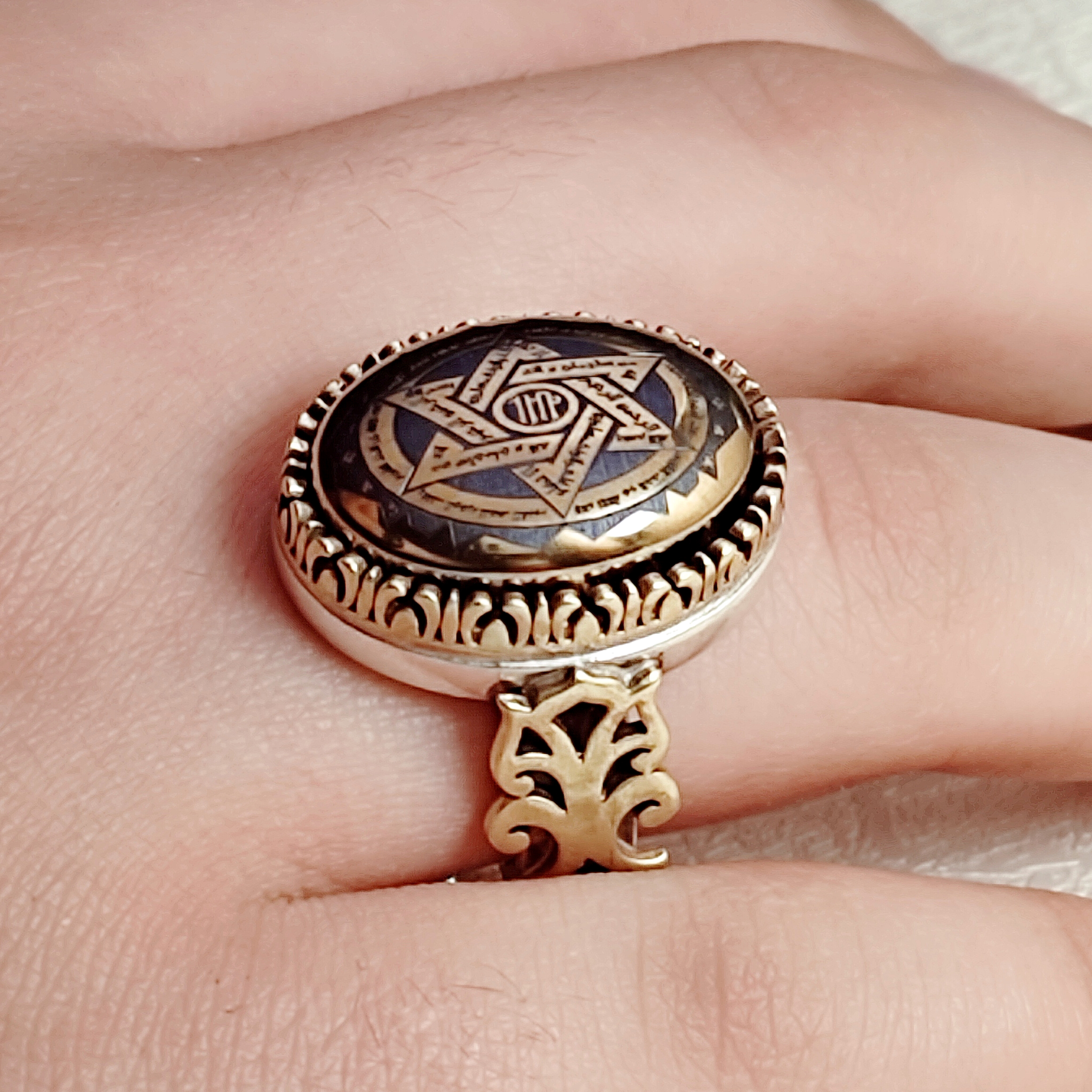 انگشتر حدید