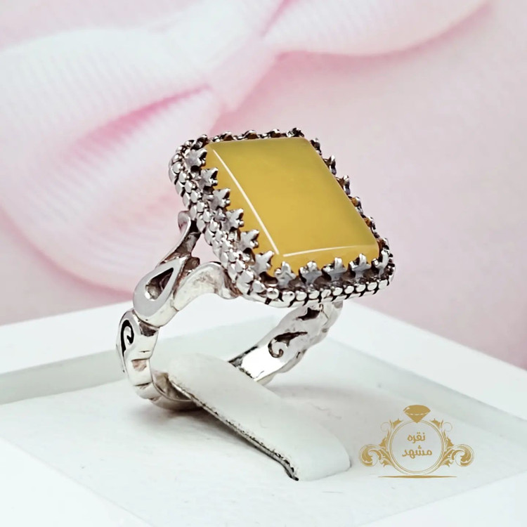 انگشتر عقیق زرد شرف الشمس