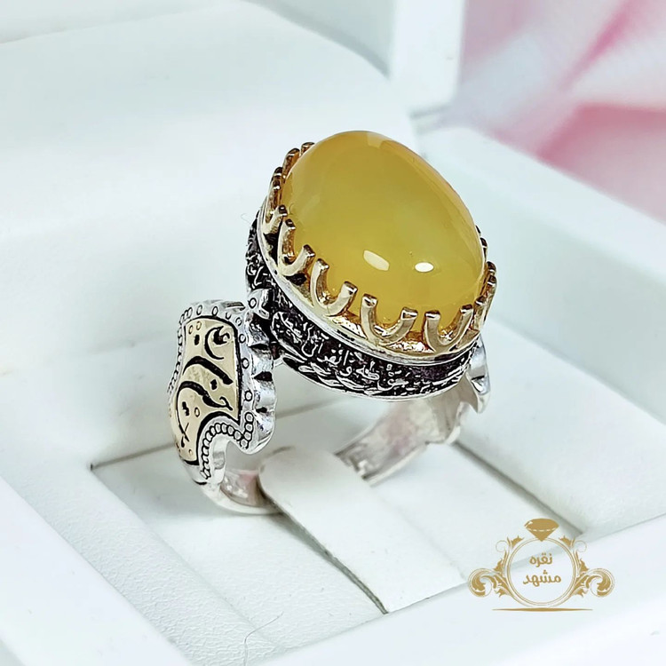 انگشتر مردانه عقیق زرد اصلی با رکاب حکاکی