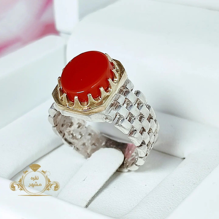 انگشتر مردانه عقیق سرخ با رکاب نقره طرح رولکسی
