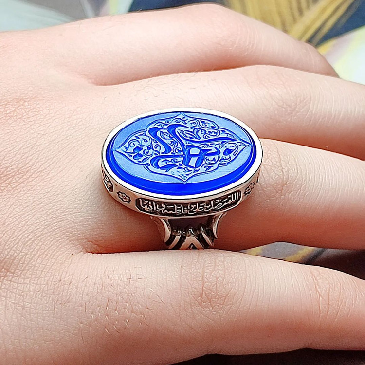 انگشتر مردانه عقیق آبی و حکاکی یا زهرا کار دست
