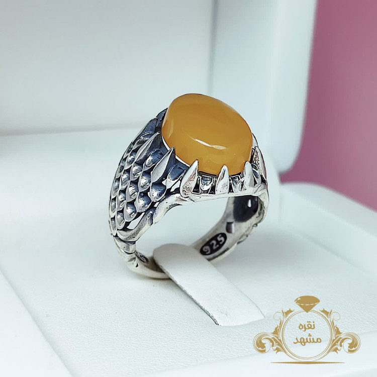 انگشتر عقیق زرد شرف الشمس