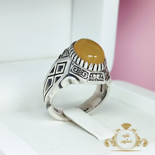 انگشتر عقیق زرد شرف الشمس