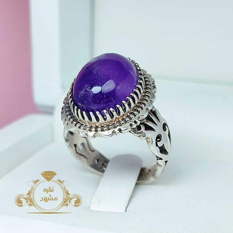 انگشتر اماتیست طبیعی