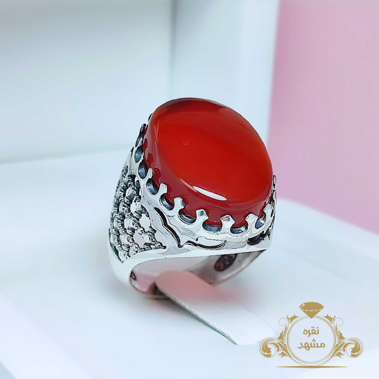 انگشتر سرخ ضریح