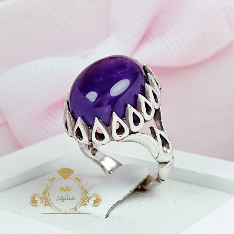 انگشتر آماتیست