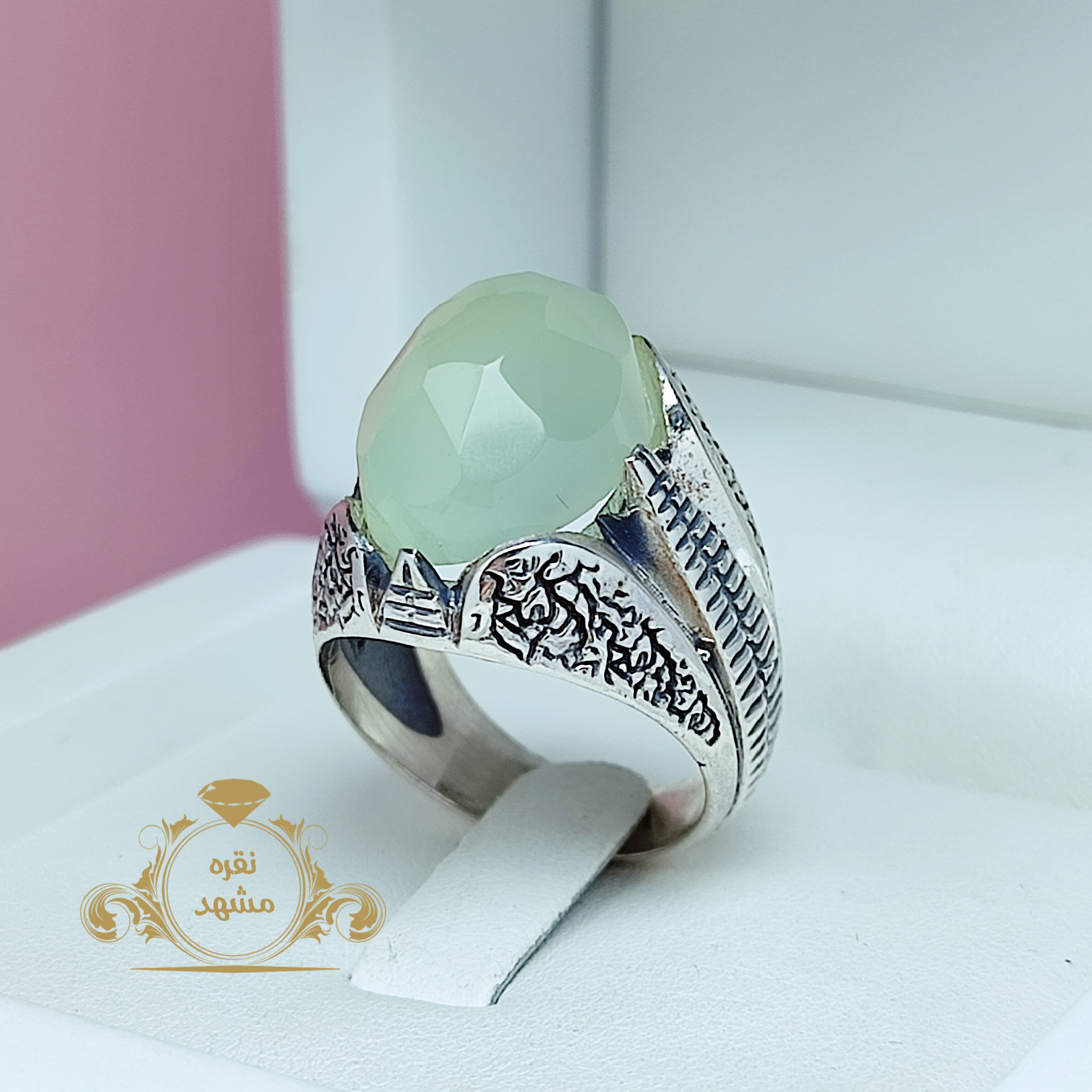 انگشتر مردانه عقیق سبز روشن دامله تراش دار