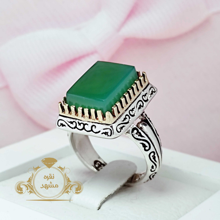 انگشتر مردانه عقیق سبز معدنی چهارگوش