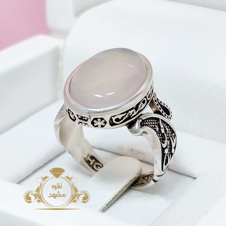 انگشتر مردانه عقیق نباتی یا سفید معدنی