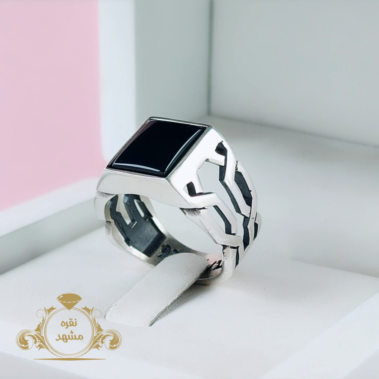 انگشتر عقیق سیاه