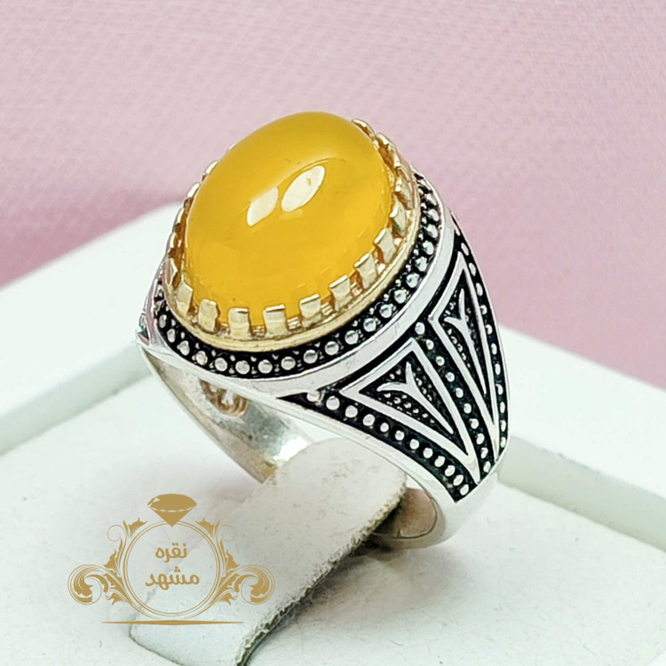 انگشتر عقیق زرد خوشرنگ مردانه شیک و زیبا