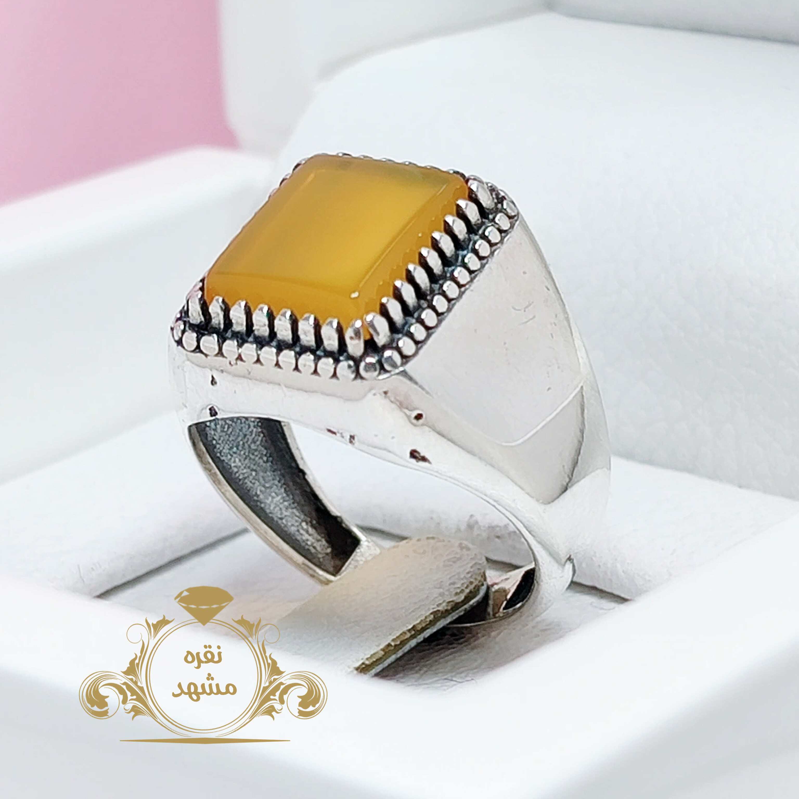 انگشتر مردانه چهارگوش فیلی عقیق زرد