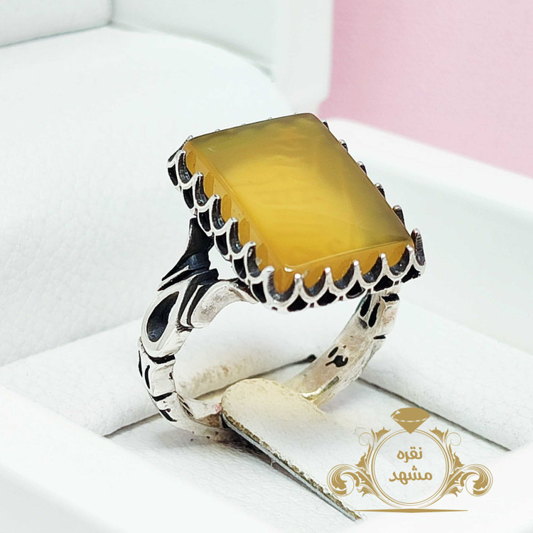 انگشتر عقیق زرد اصلی مردانه مدل اشکی چهارگوش