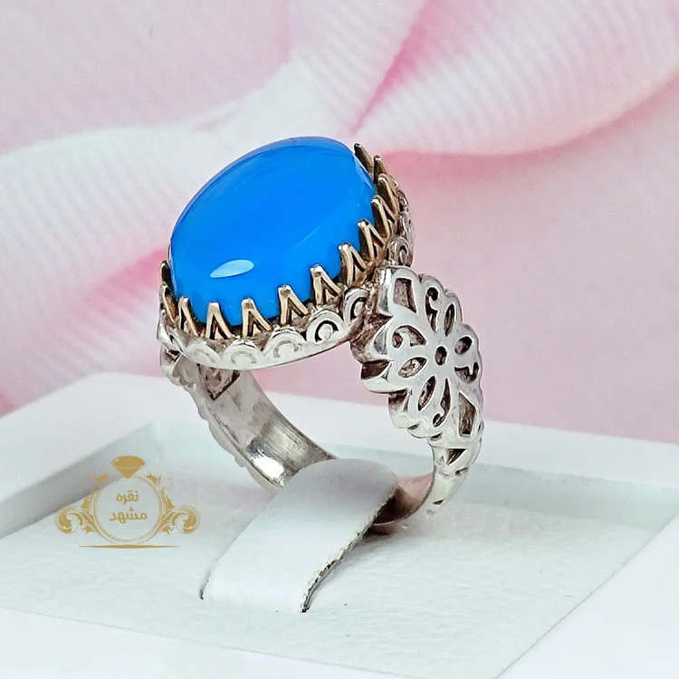 انگشتر نقره مردانه عقیق آبی با رکاب نقره و تاج برنجی