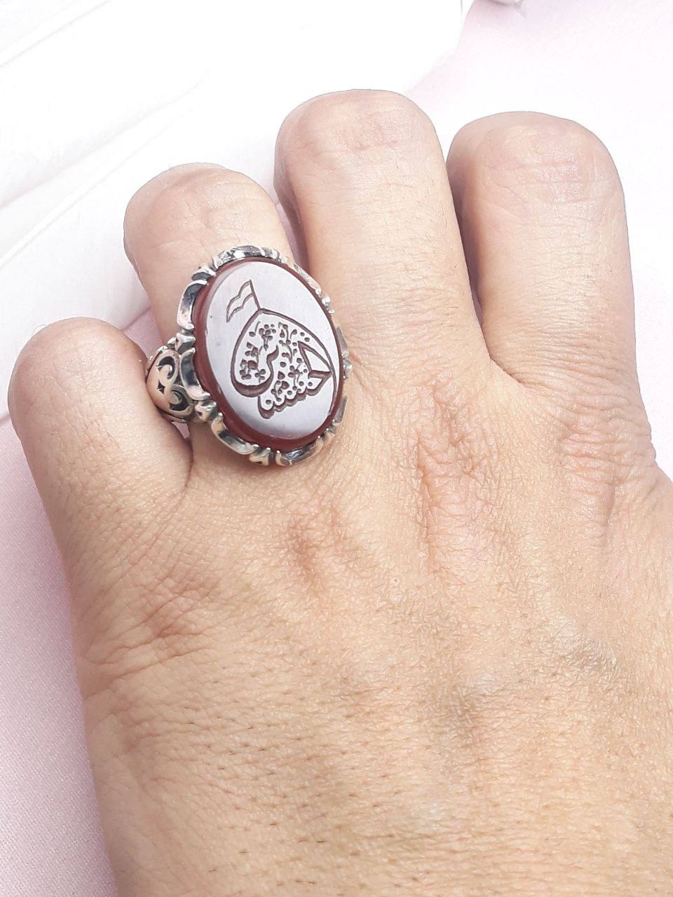 انگشتر مردانه نام مبارک حسین عقیق سرخ اصل