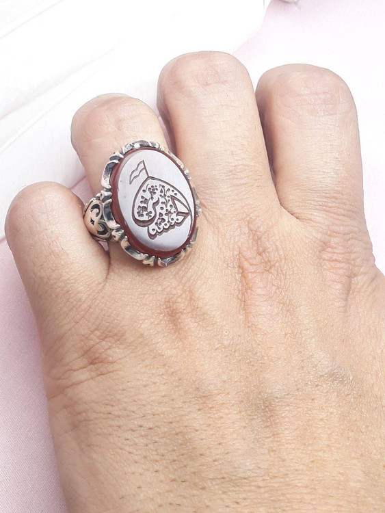 انگشتر مردانه نام مبارک حسین عقیق سرخ اصل