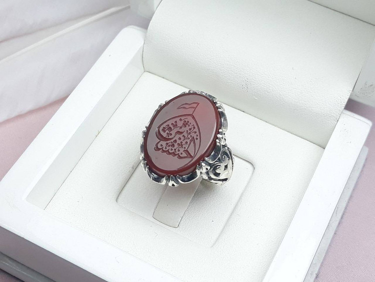 انگشتر مردانه نام مبارک حسین عقیق سرخ اصل