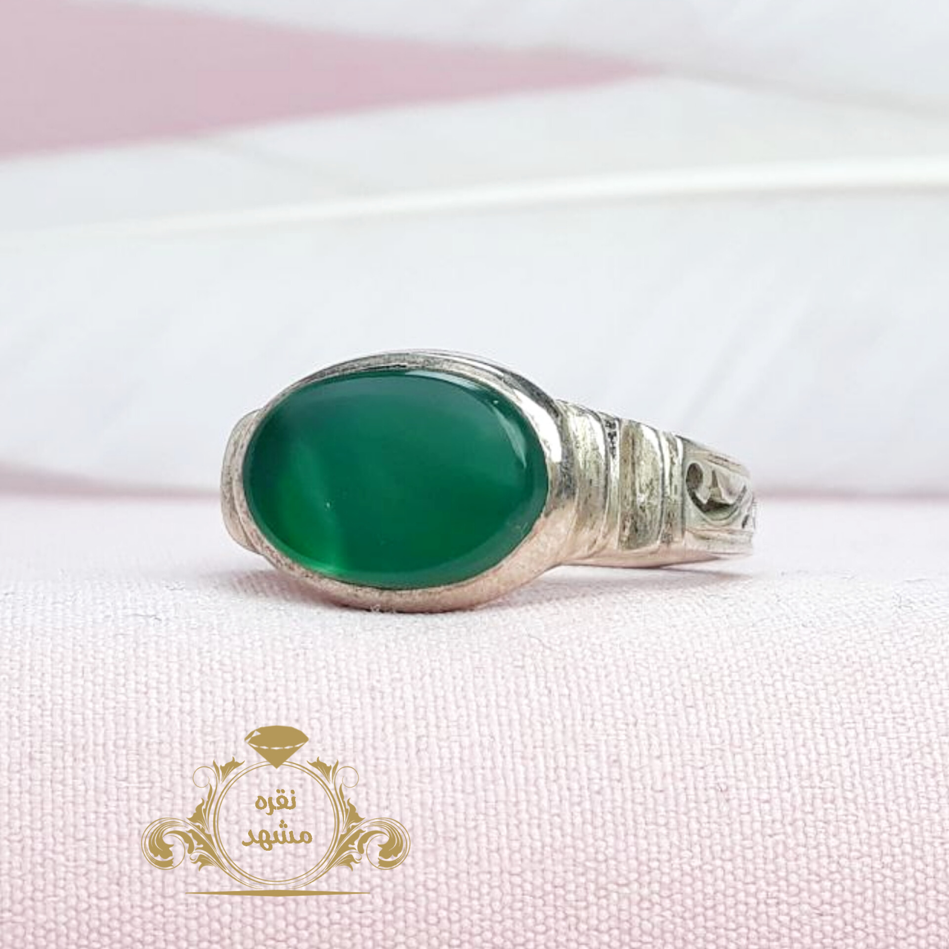 انگشتر دستساز مردانه عقیق سبز خوش رنگ نقره ۹۲۵