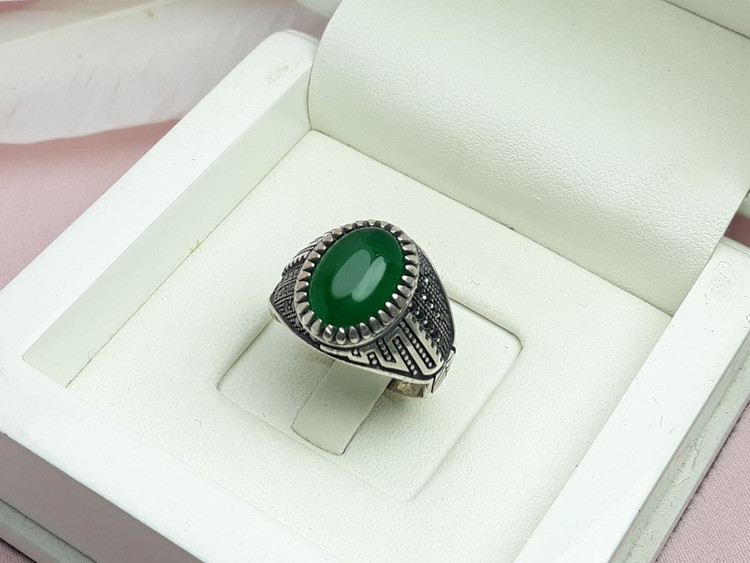 انگشتر اسپرت مردانه عقیق سبز طرح ترک