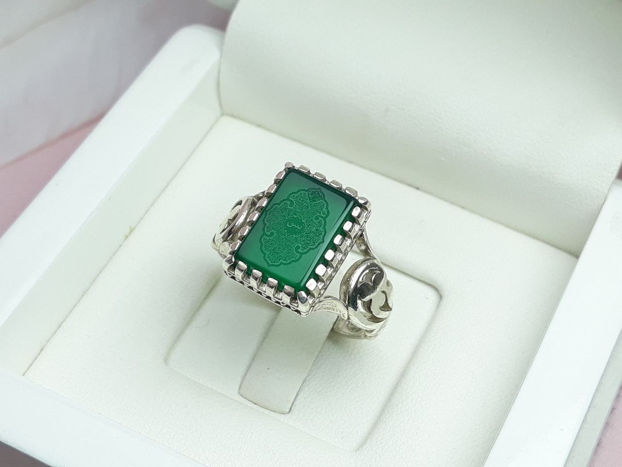 انگشتر رهبری با حکاکی یس عقیق سبز