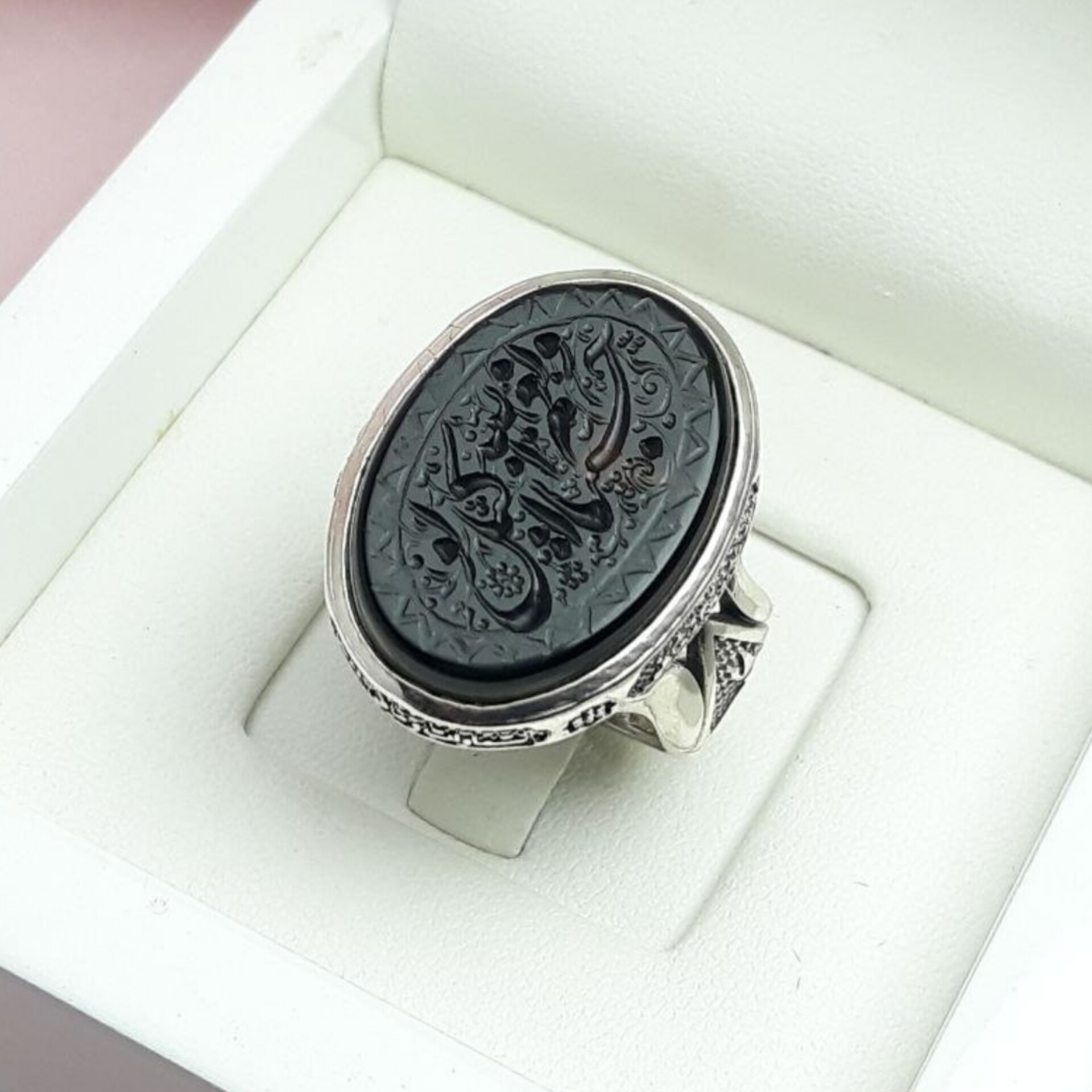 انگشتر نقره مردانه عقیق سیاه ذکر حسبنا الله و نعم الوکیل