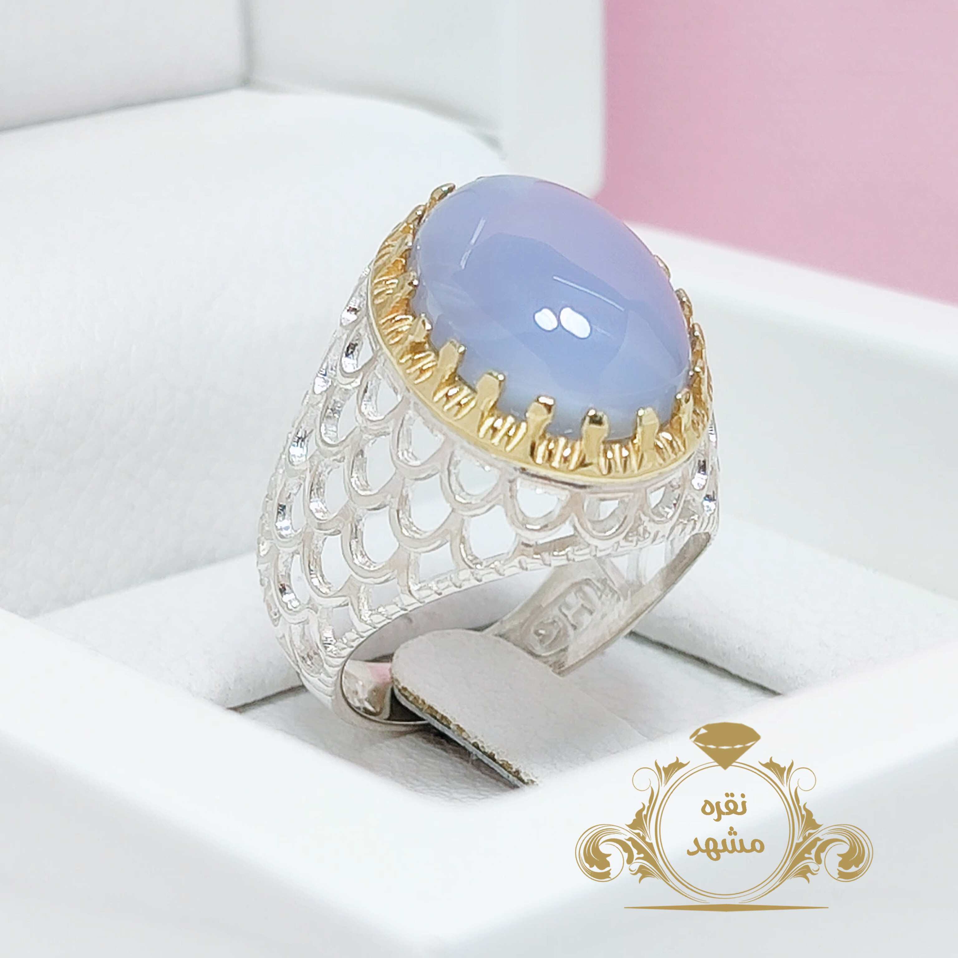 انگشتر اصل عقیق کبود یمنی مدل توری تاج طلایی
