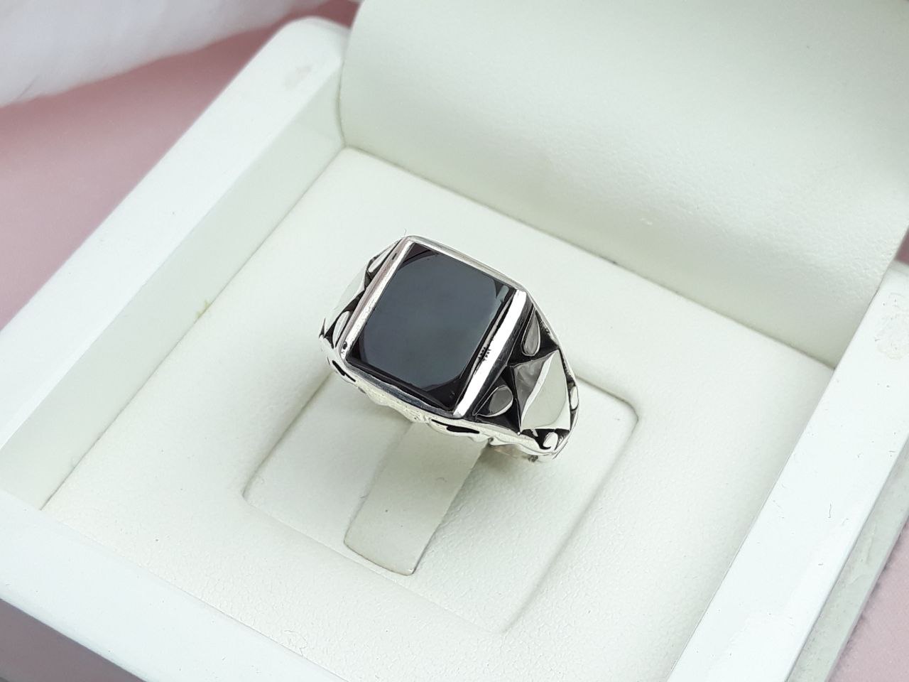 انگشتر دستساز مردانه عقیق سیاه چهارگوش اسپرت