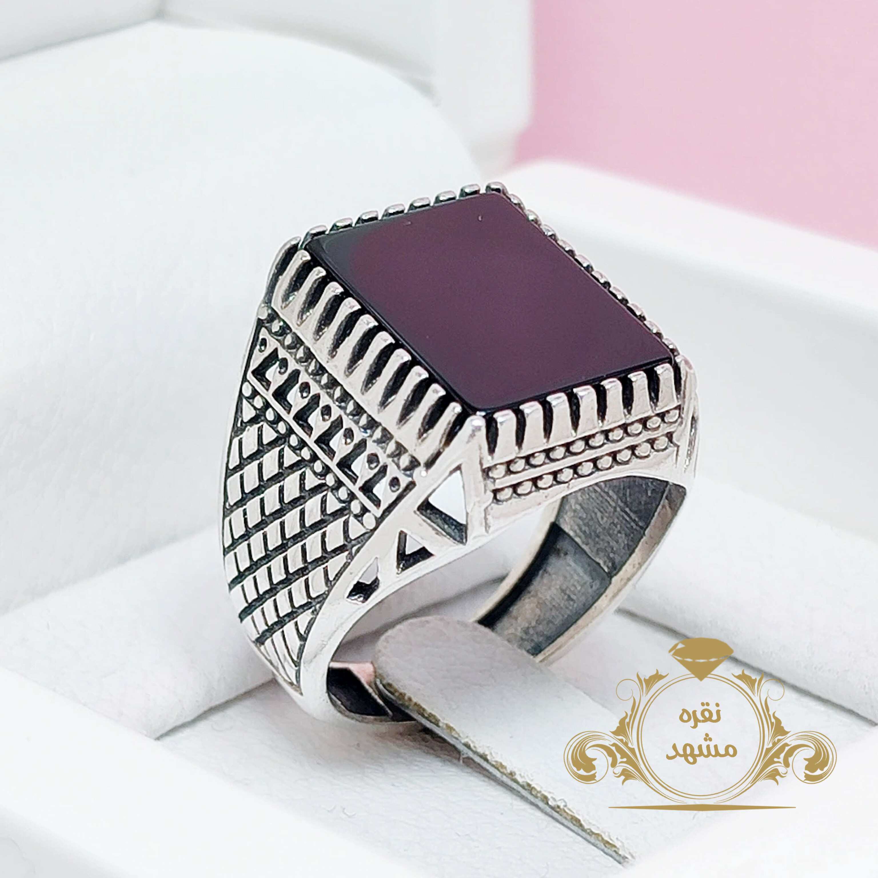 انگشتر مردانه عقیق سیاه با رکاب نقره