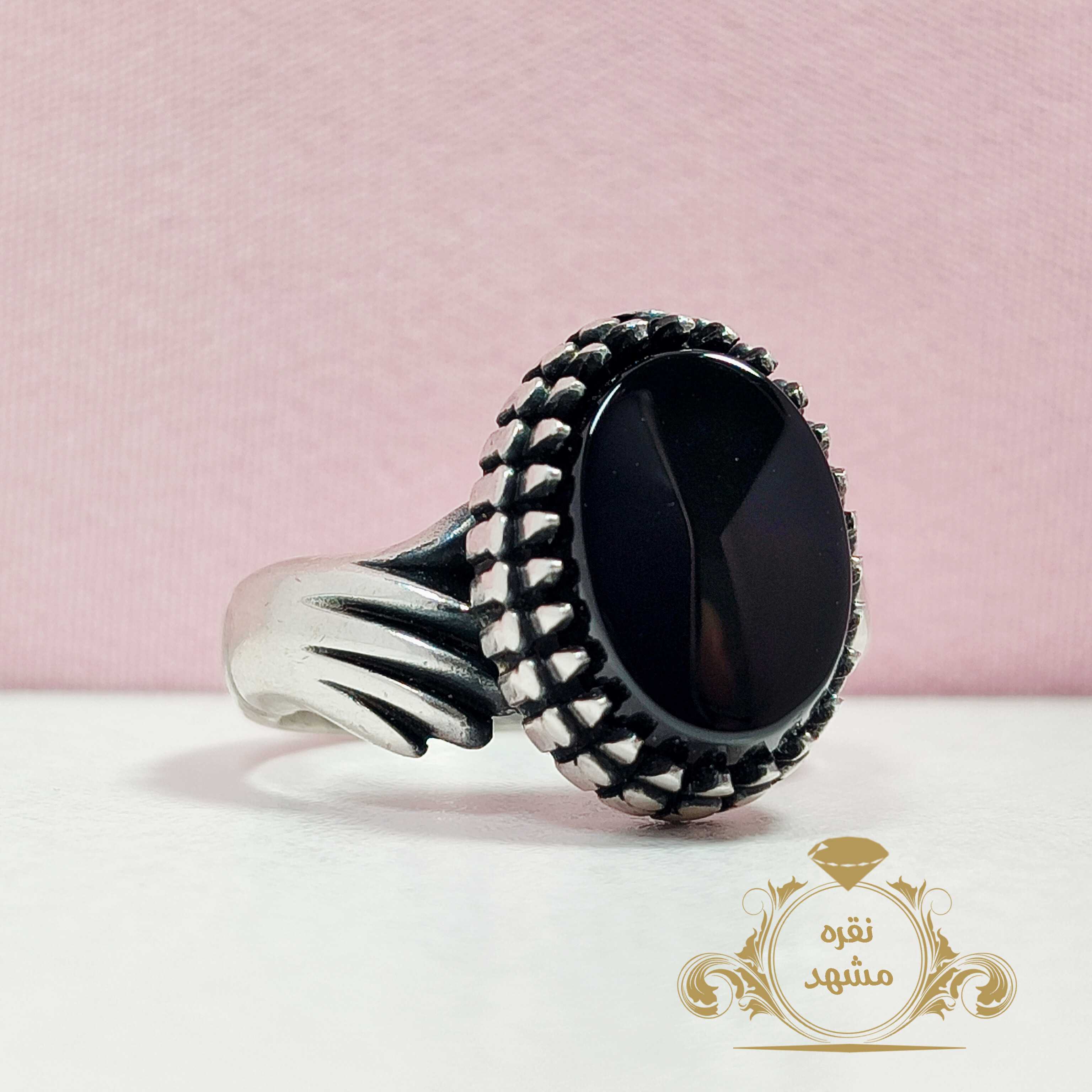 انگشتر مردانه عقیق سیاه مدل دست و دلبر
