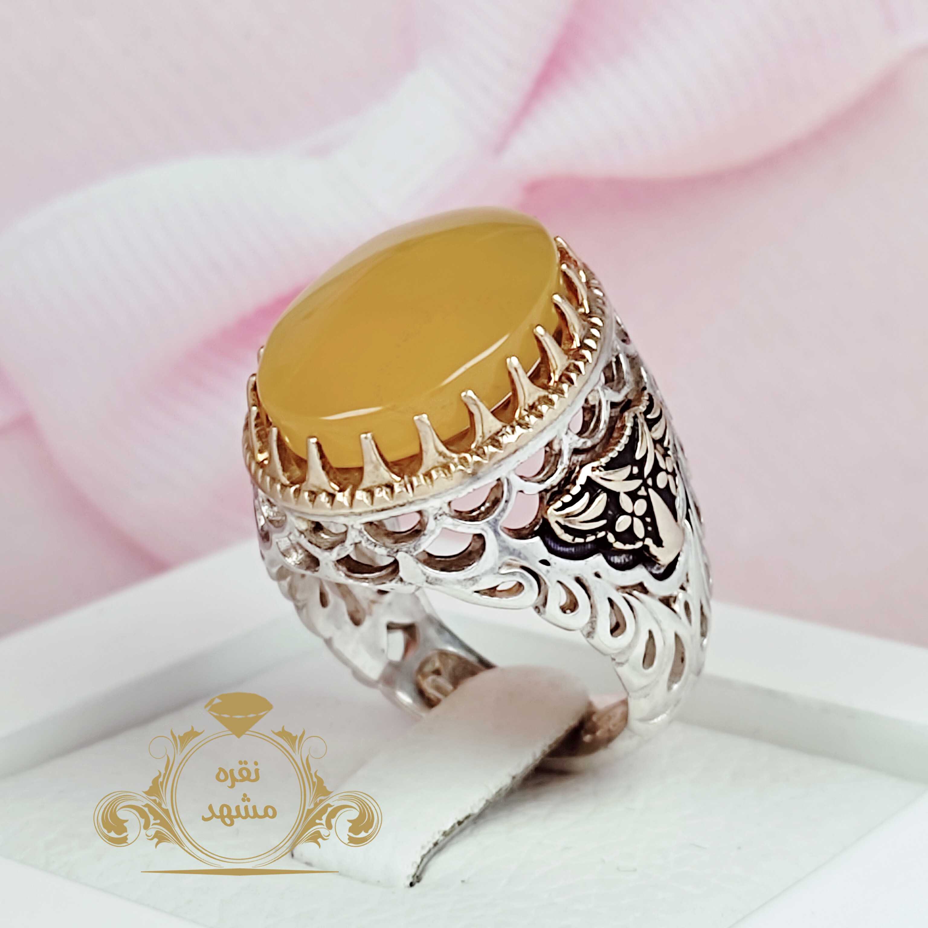 فروش انگشتر عقیق زرد اصل شرف الشمس پولکی