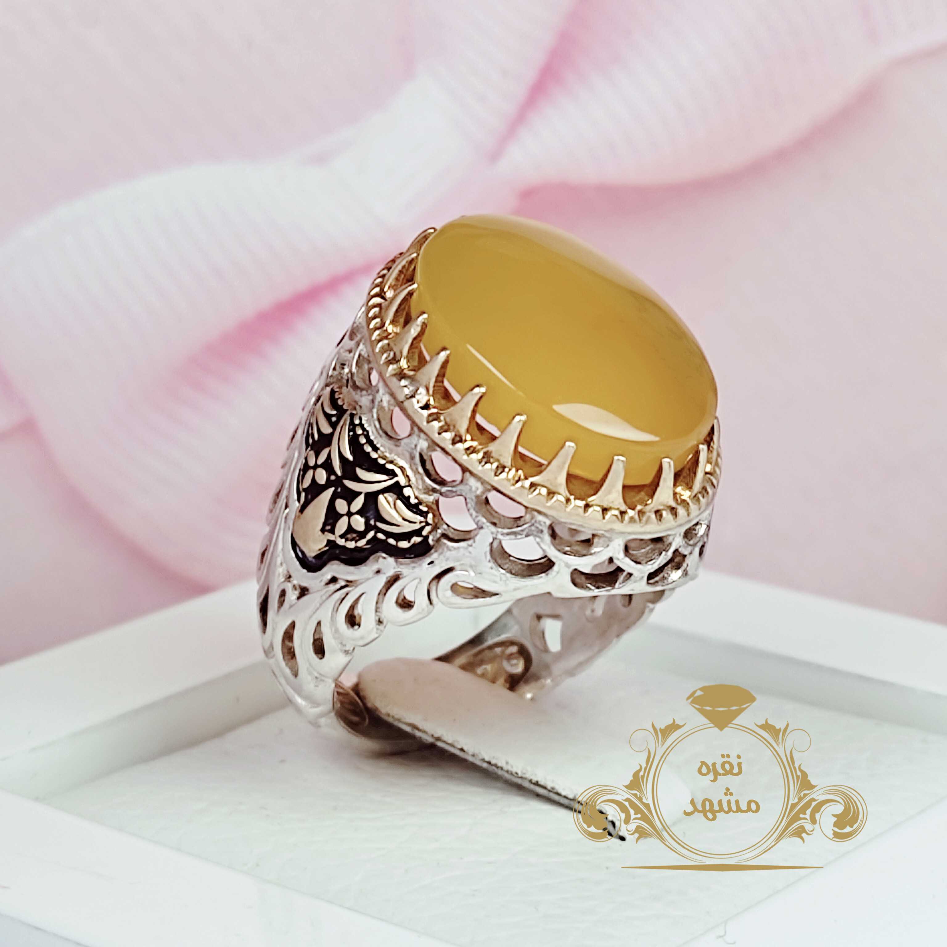 فروش ویژه انگشتر عقیق زرد شرف الشمس پولکی
