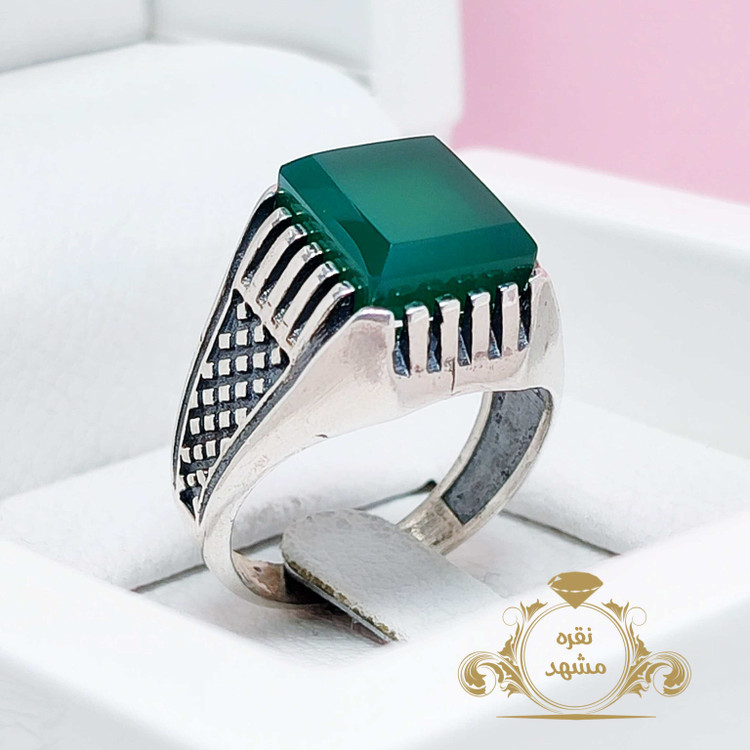 انگشتر اصلی عقیق سبز چهارگوش حصیری