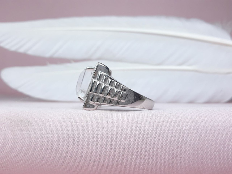 در نجف اصلی چهارگوش تراش دار