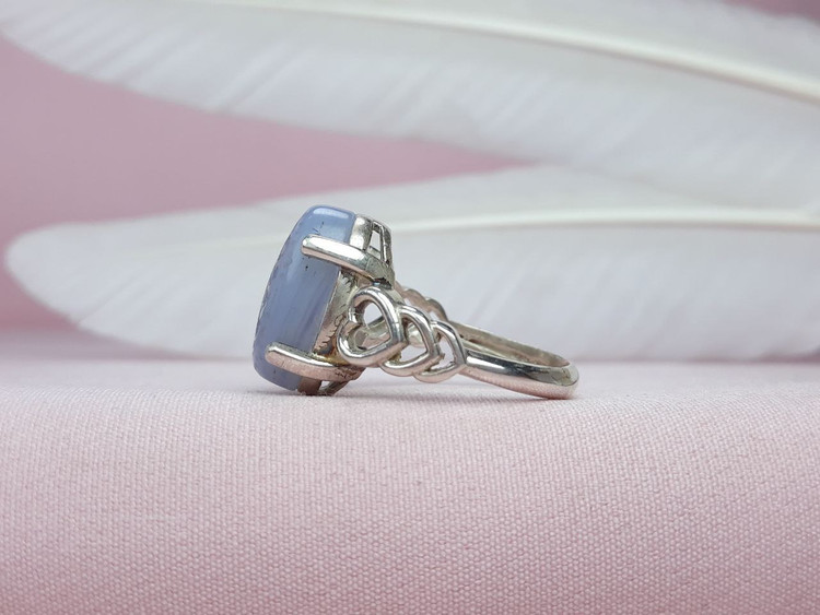 انگشتر زنانه نقره یازهرا عقیق سوسنی یمنی تراش