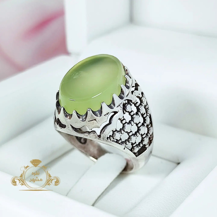 انگشتر مذهبی مردانه عقیق سبز طرح ضریح