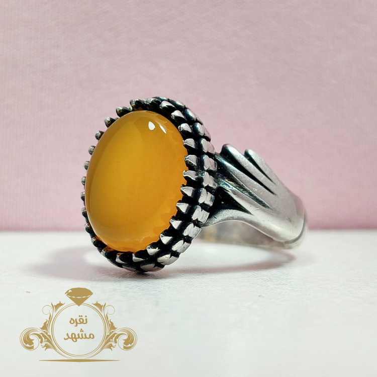 انگشتر عقیق زرد دست و دلبر رکاب نقره