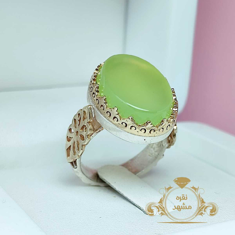 عقیق سبز کاهویی اصلی بغل و تاج برنجی رنگ ثابت