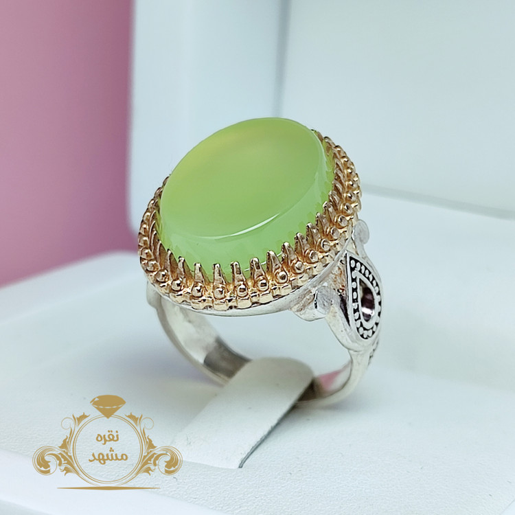 انگشتر مدل اشکی عقیق سبز اصلی جوان پسند