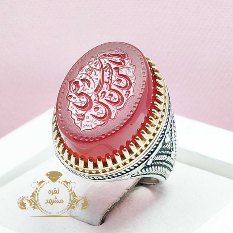 انگشتر خطی مردانه عقیق سرخ با ذکر انا من حسین و حسین منی