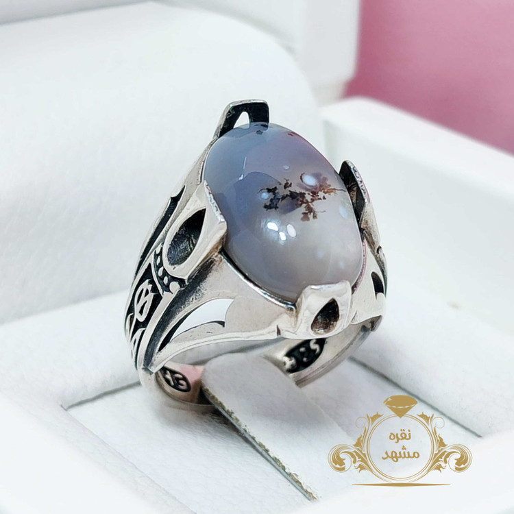 انگشتر شجر چهار چنگ اشکی مدل لاله نگین طوسی